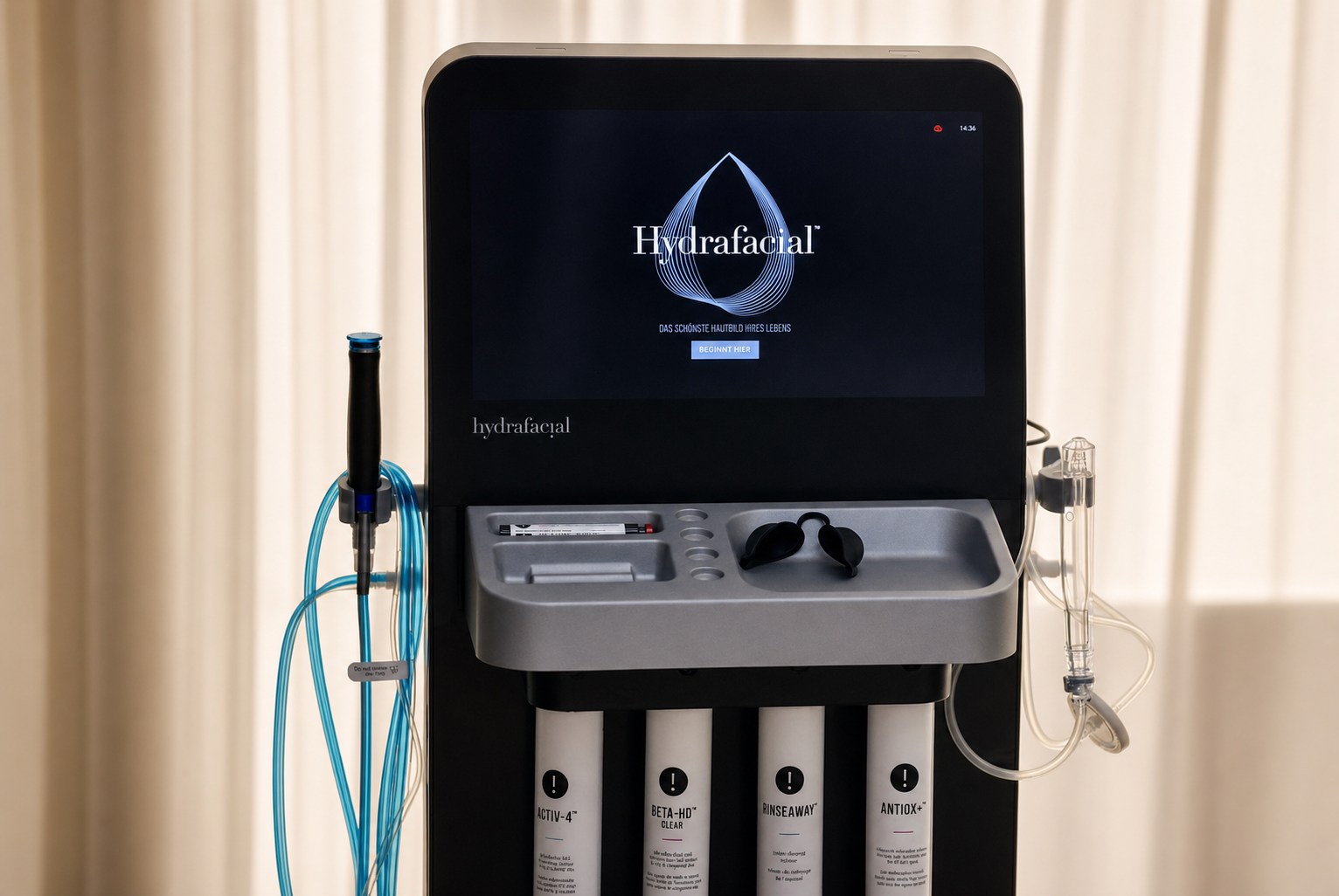 Originales schwarzes Hydrafacial-Gerät bei Georgino Beauty